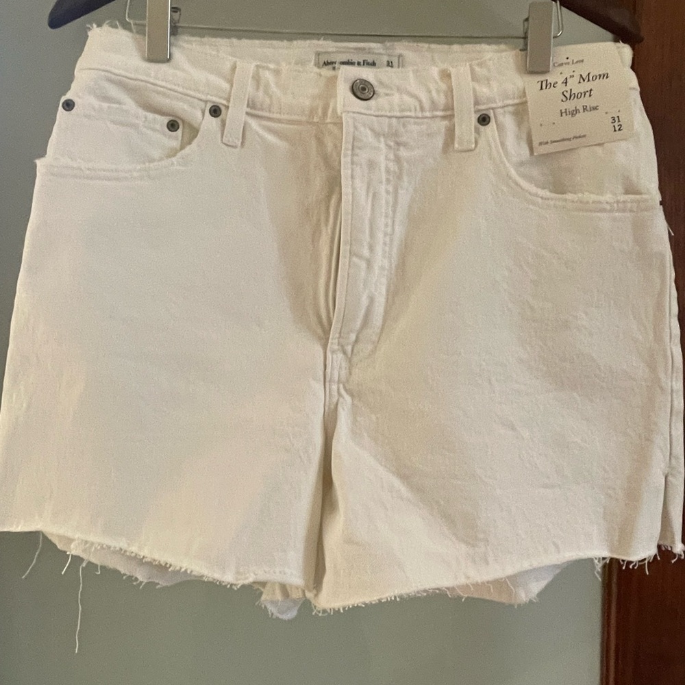 Abercrombie & Fitch 4” Mom Short, Curve Love
